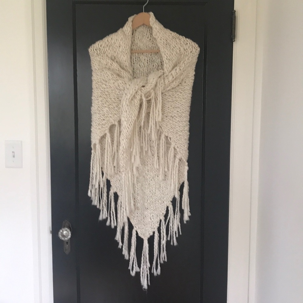 Aerie Shawl